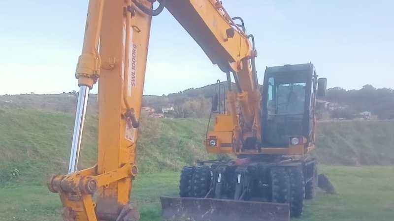OmecoHub - JCB JS130W